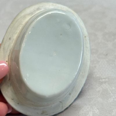 Three Chinese blue and white reticulated salts after European silver models — foto 13