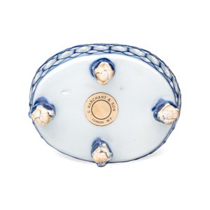 Three Chinese blue and white reticulated salts after European silver models — foto 15
