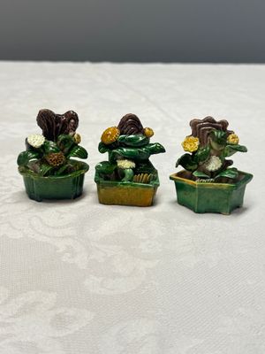 Three Chinese famille verte sancai biscuit 'Jardinière' incense stick holders — photo 1