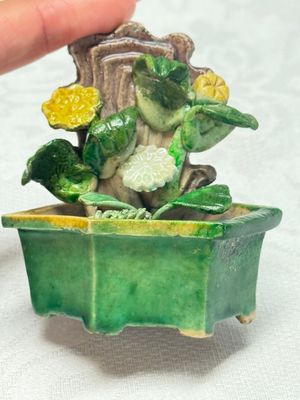 Three Chinese famille verte sancai biscuit 'Jardinière' incense stick holders — photo 10
