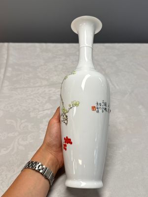 Three Chinese polychrome semi-eggshell vases — photo 13