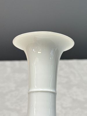 Three Chinese polychrome semi-eggshell vases — photo 20