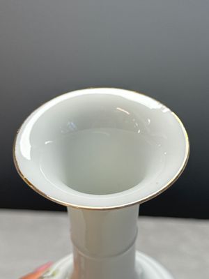 Three Chinese polychrome semi-eggshell vases — photo 22
