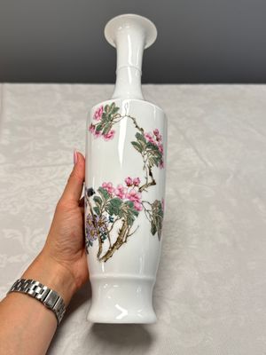 Three Chinese polychrome semi-eggshell vases — photo 2