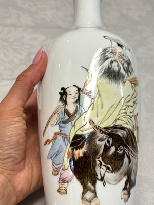 Three Chinese polychrome semi-eggshell vases — photo 32