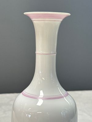 Three Chinese polychrome semi-eggshell vases — photo 33