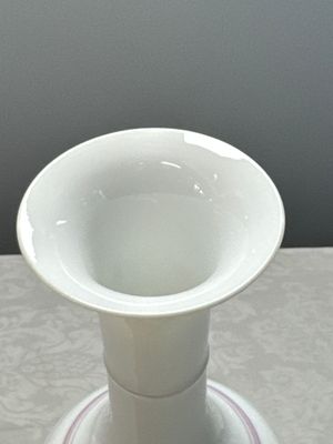 Three Chinese polychrome semi-eggshell vases — photo 34