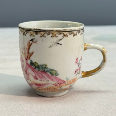 Three fine Chinese famille rose export porcelain cups — photo 3