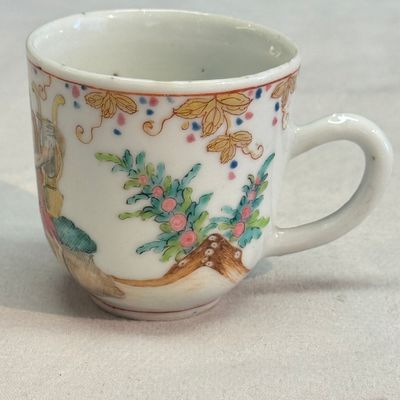 Three fine Chinese famille rose export porcelain cups — photo 20