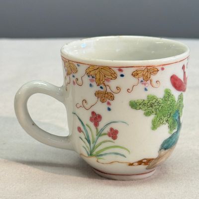 Three fine Chinese famille rose export porcelain cups — photo 22