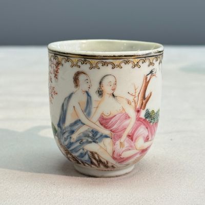 Three fine Chinese famille rose export porcelain cups — photo 2