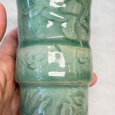 Two Chinese blue and white bowls, a plate, a celadon kendi and a vase — photo 59