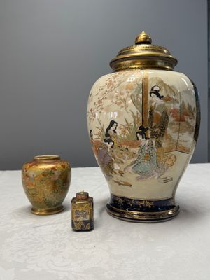 Two Japanese Satsuma vases and a tea caddy — photo 1