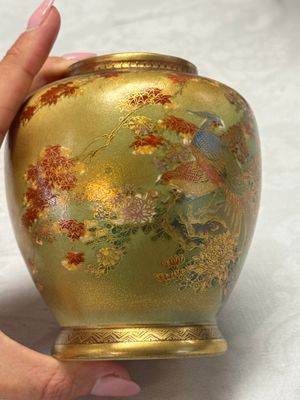 Two Japanese Satsuma vases and a tea caddy — photo 11
