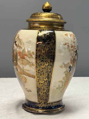 Two Japanese Satsuma vases and a tea caddy — photo 19