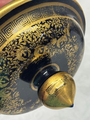 Two Japanese Satsuma vases and a tea caddy — photo 34