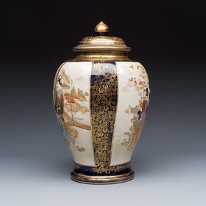 Two Japanese Satsuma vases and a tea caddy — photo 3