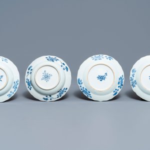 A 119-piece Chinese blue and white 'Romance of the Western chamber' dinner service, Qianlong — photo 18
