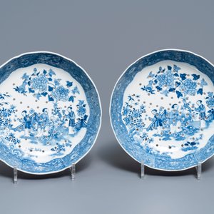 A 119-piece Chinese blue and white 'Romance of the Western chamber' dinner service, Qianlong — photo 10