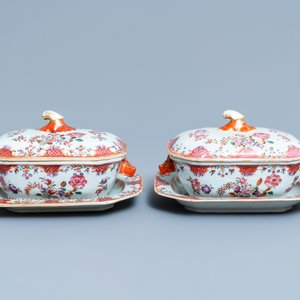 A 158-piece Chinese famille rose service with floral 'Lowestoft' design, Qianlong — 照片 25