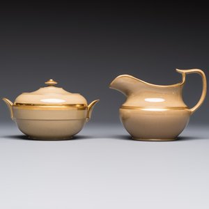 A 24-piece English Spode mocha-ground and gilt coffee and tea service, 19th C. — foto 20