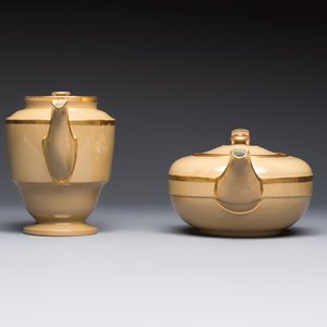 A 24-piece English Spode mocha-ground and gilt coffee and tea service, 19th C. — foto 29