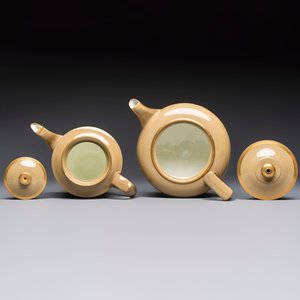 A 24-piece English Spode mocha-ground and gilt coffee and tea service, 19th C. — foto 30