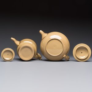 A 24-piece English Spode mocha-ground and gilt coffee and tea service, 19th C. — foto 31