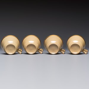 A 24-piece English Spode mocha-ground and gilt coffee and tea service, 19th C. — foto 7