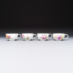 A 26-piece Meissen tea and chocolate service with floral design — 照片 14