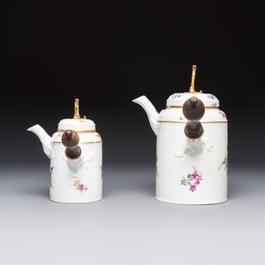 A 26-piece Meissen tea and chocolate service with floral design — photo 27