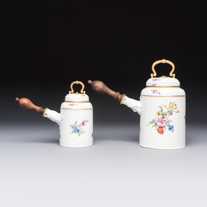 A 26-piece Meissen tea and chocolate service with floral design — photo 28