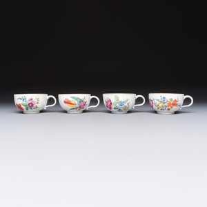 A 26-piece Meissen tea and chocolate service with floral design — photo 8