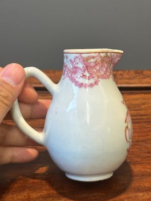 A 28-piece Chinese puce-enamelled and gilt armorial tea service with crowned monograms, Qianlong — 照片 34