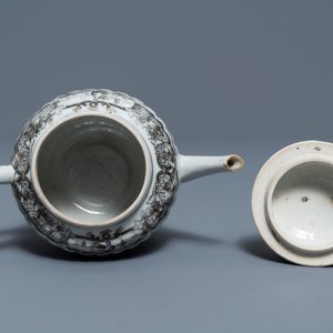 A 37-piece Chinese grisaille 'Jupiter' tea service, Qianlong — 照片 34