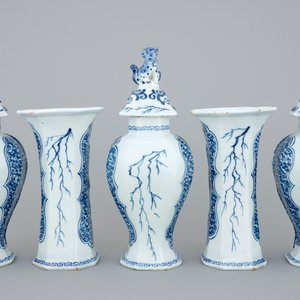 A 5-piece blue and white Dutch Delft garniture with landscape design, 18th C. — photo 3