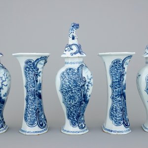 A 5-piece blue and white Dutch Delft garniture with landscape design, 18th C. — photo 4