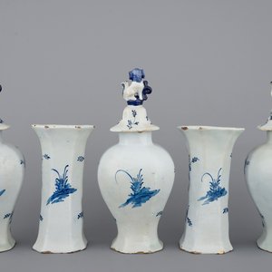 A 5-piece Dutch Delft garniture, 18th C. — 照片 3