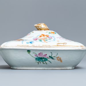 A 9-piece Chinese famille rose service with antiquities design, Jiaqing/Daoguang — 照片 12