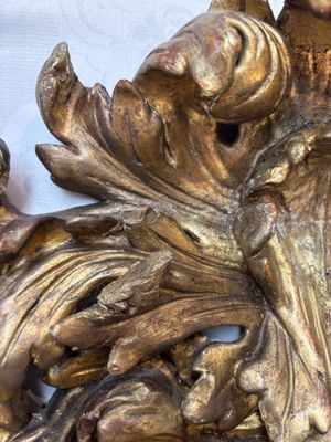 A baroque gilt carved wooden panel with an unidentified family crest, possibly Germany, 18th C. — photo 13