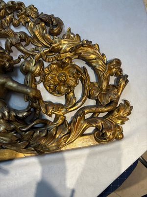 A baroque gilt carved wooden panel with an unidentified family crest, possibly Germany, 18th C. — photo 5