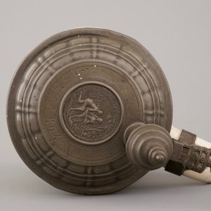 A beer stein with pewter lid and floral decoration, 18th C., Germany — 照片 7