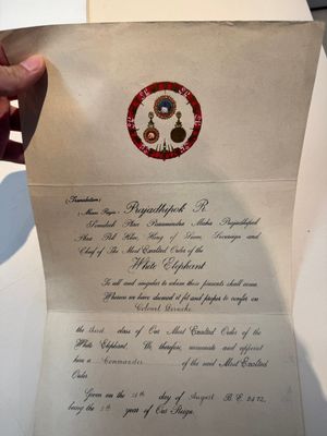 A bilingual Royal Thai Order of the 'White Elephant Award', signed by King Prajadhipok (Rama VII), dated 1929 — foto 9