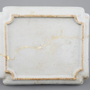 A black Delftware chinoiserie rectangular tray, 19th C. — 照片 2