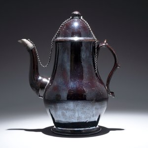 A black-glazed pottery coffeepot, teapot, milk jug and a bowl, Namur, 18th C. — foto 15