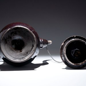 A black-glazed pottery coffeepot, teapot, milk jug and a bowl, Namur, 18th C. — foto 20