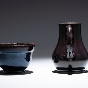 A black-glazed pottery coffeepot, teapot, milk jug and a bowl, Namur, 18th C. — foto 4