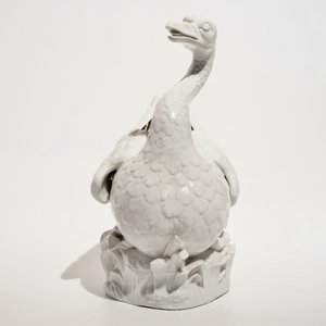 A blanc de Chine-style model of a swan, Meissen, Germany, 18th C. — 照片 3