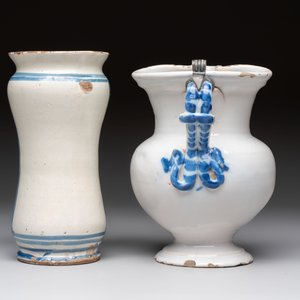 A blue and white albarello, a jug and a small jar, Italy, 17/18th C. — foto 11