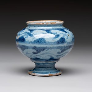 A blue and white albarello, a jug and a small jar, Italy, 17/18th C. — foto 5